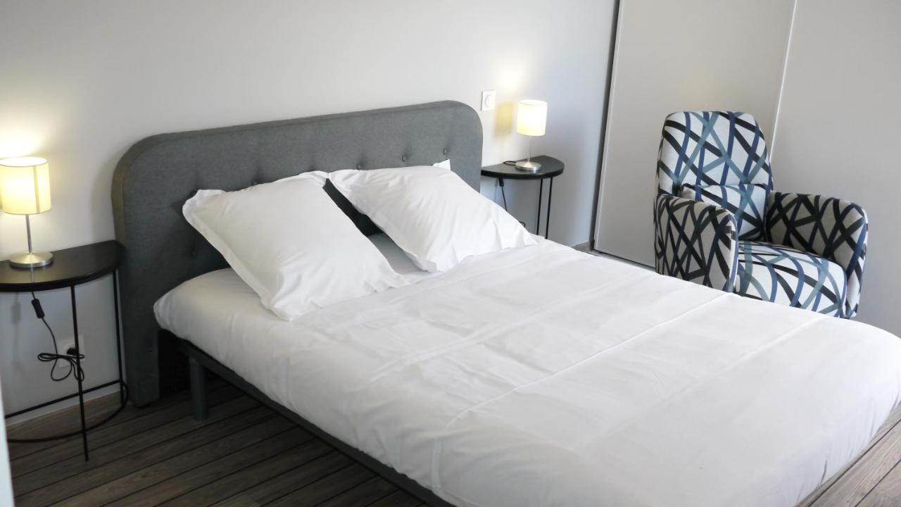 Hotel Le Square Saint-Pierre-d'Oleron Ngoại thất bức ảnh