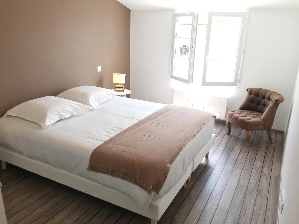 Hotel Le Square Saint-Pierre-d'Oleron Ngoại thất bức ảnh