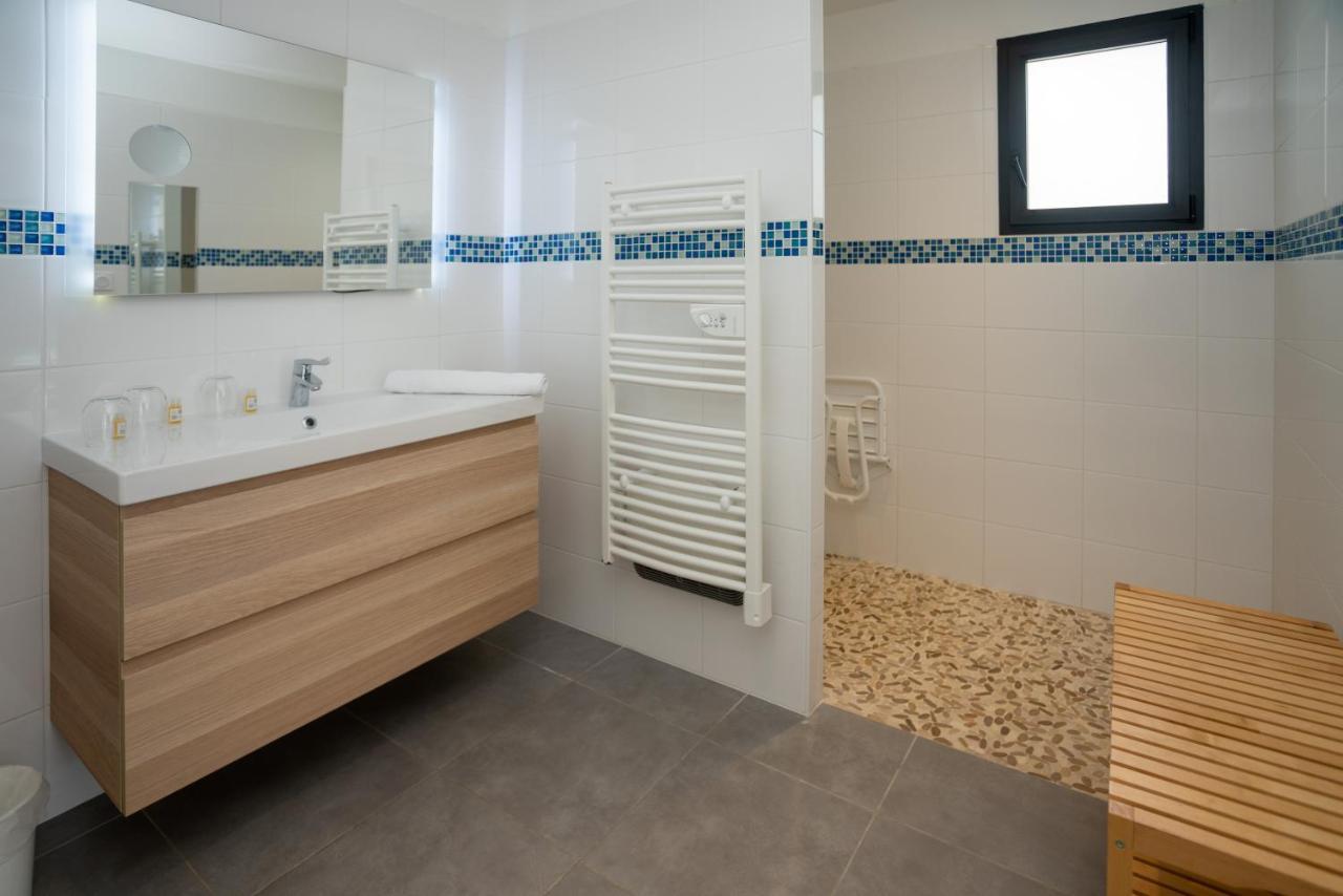 Hotel Le Square Saint-Pierre-d'Oleron Ngoại thất bức ảnh