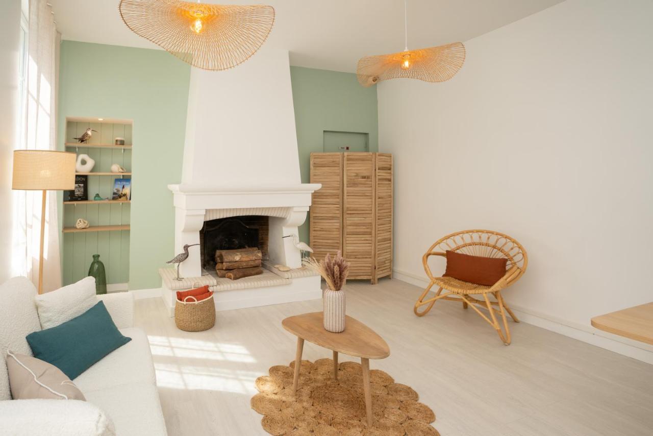 Hotel Le Square Saint-Pierre-d'Oleron Ngoại thất bức ảnh