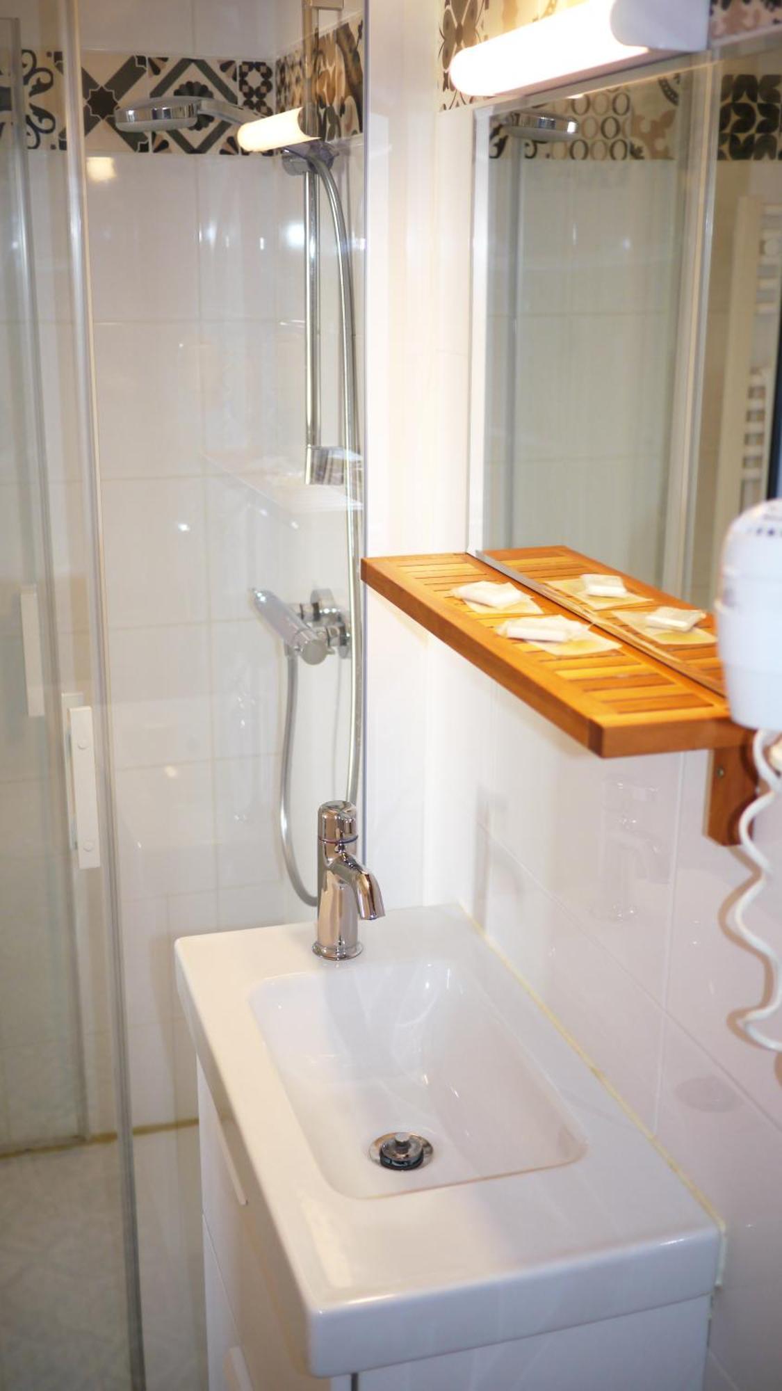 Hotel Le Square Saint-Pierre-d'Oleron Ngoại thất bức ảnh