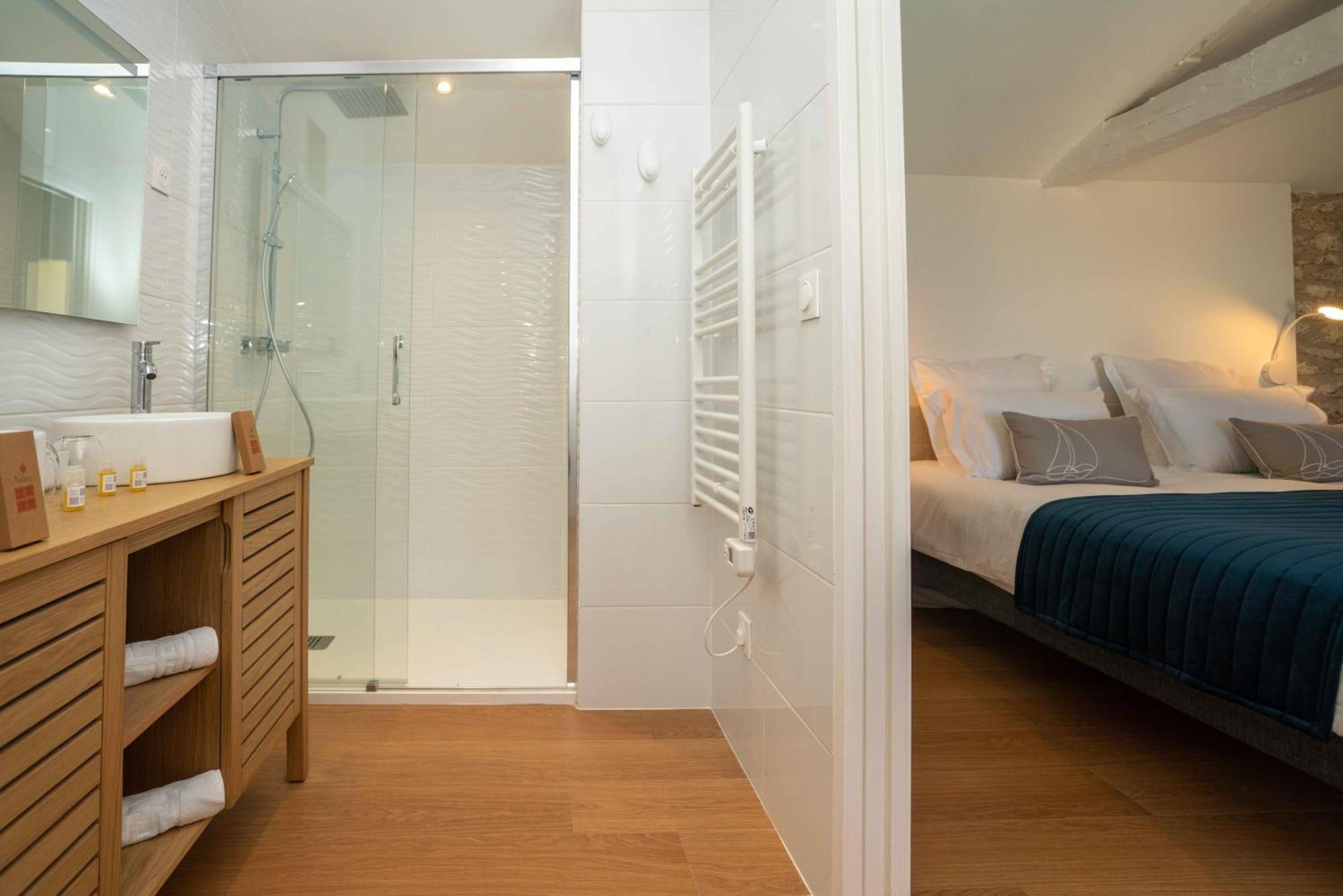 Hotel Le Square Saint-Pierre-d'Oleron Ngoại thất bức ảnh